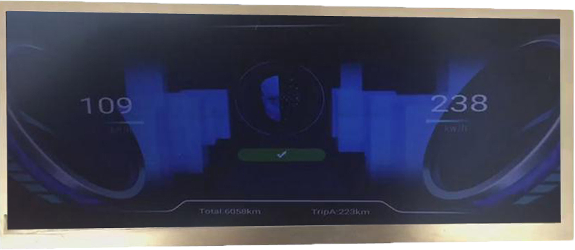 智能驾驶舱头部.jpg 智能驾驶舱头部.jpg